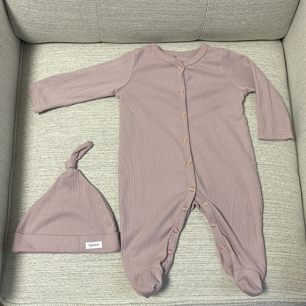 Tahari Baby 4 Piece Set